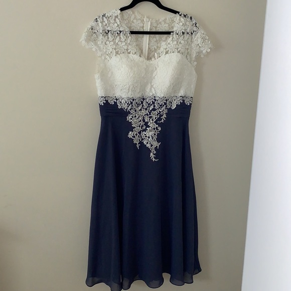 JJs house dress - Picture 1 of 7